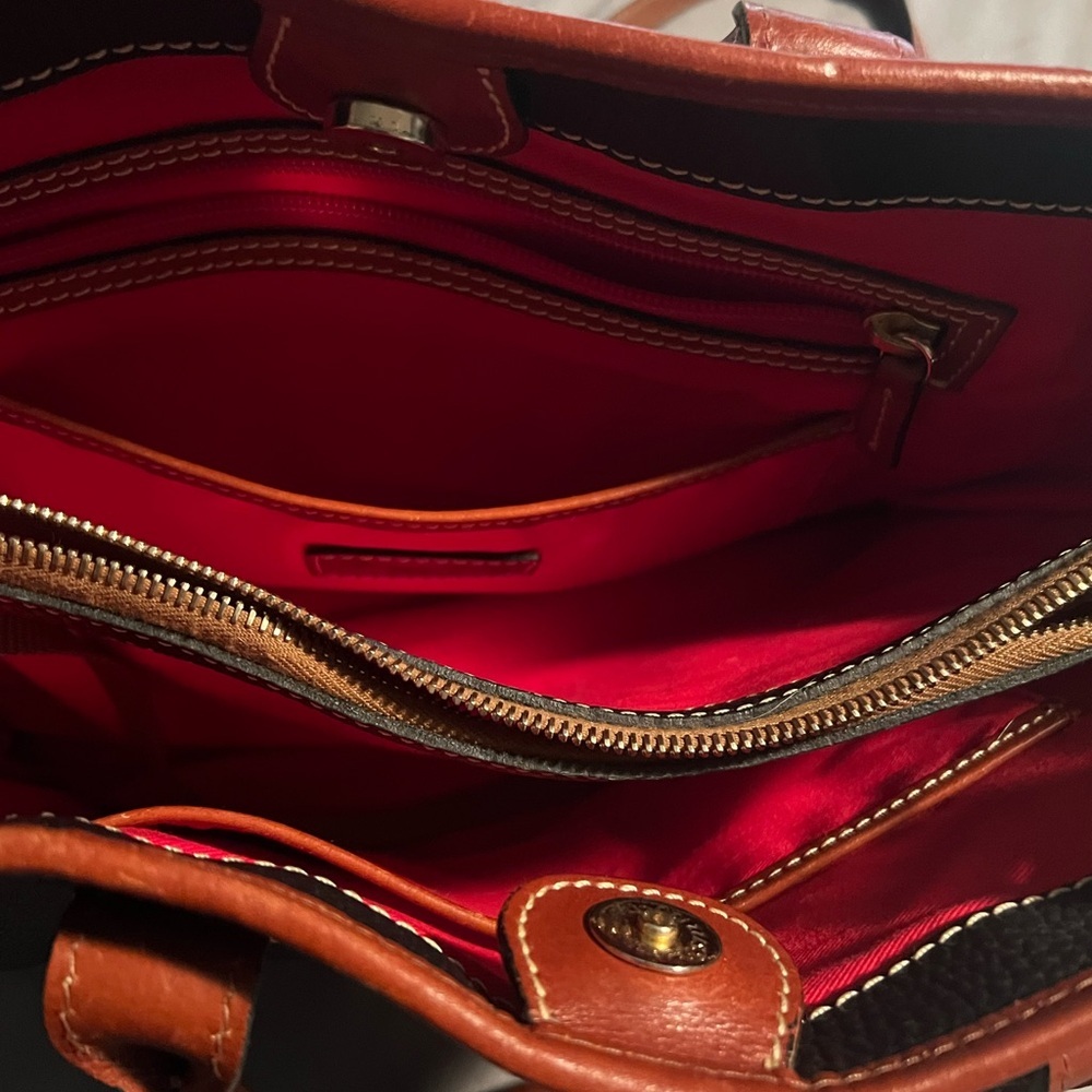 Dooney & Bourke black and brown satchel with detachable shoulder strap - Picture 5 of 8